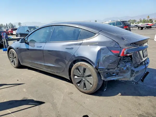 5YJ3E1EA7RF748135 2024 TESLA MODEL 3 - Image 2