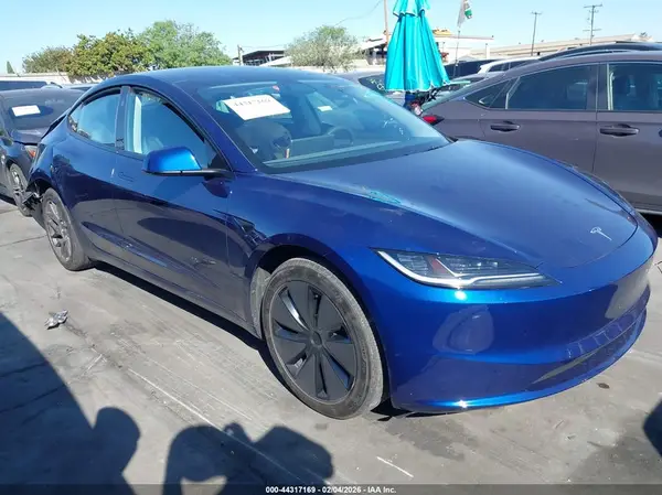 5YJ3E1EA7RF748460 2024 TESLA MODEL 3 - Image 1