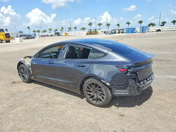 5YJ3E1EA7RF765601 2024 TESLA MODEL 3 - Image 2