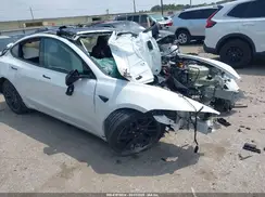 5YJ3E1EA7RF767266 2024 TESLA MODEL 3
