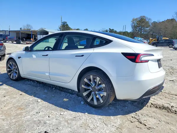 5YJ3E1EA7RF768014 2024 TESLA MODEL 3 - Image 2