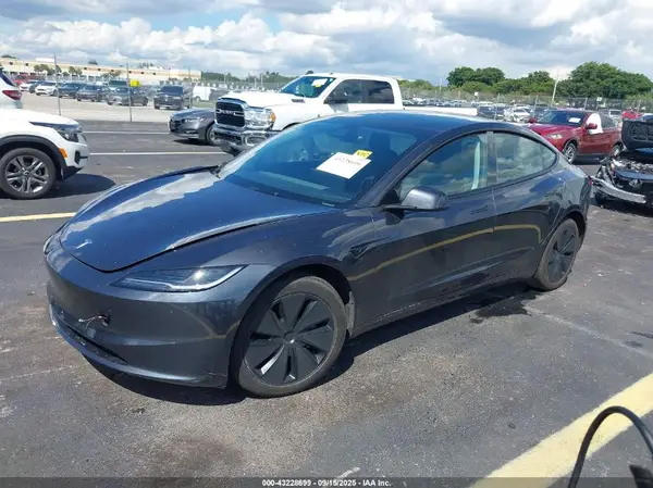 5YJ3E1EA7RF769731 2024 TESLA MODEL 3 - Image 2