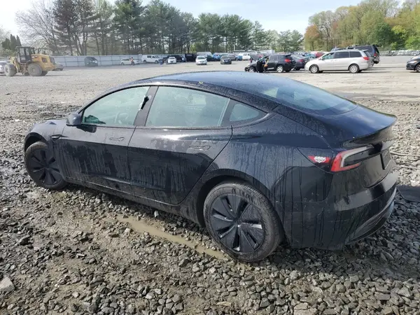 5YJ3E1EA7RF771592 2024 TESLA MODEL 3 - Image 2