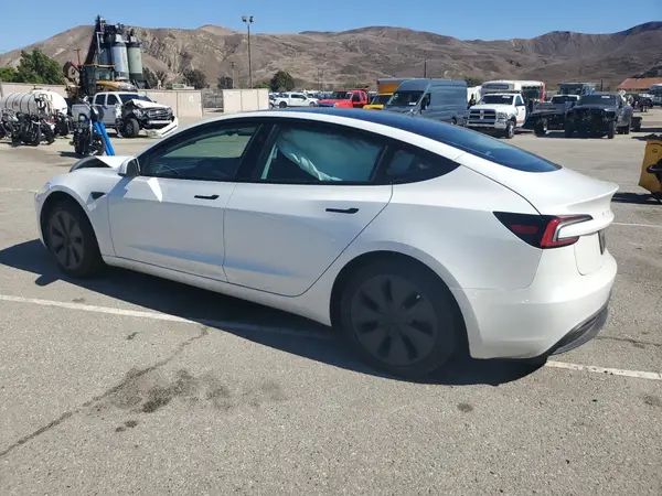 5YJ3E1EA7RF774105 2024 TESLA MODEL 3 - Image 2