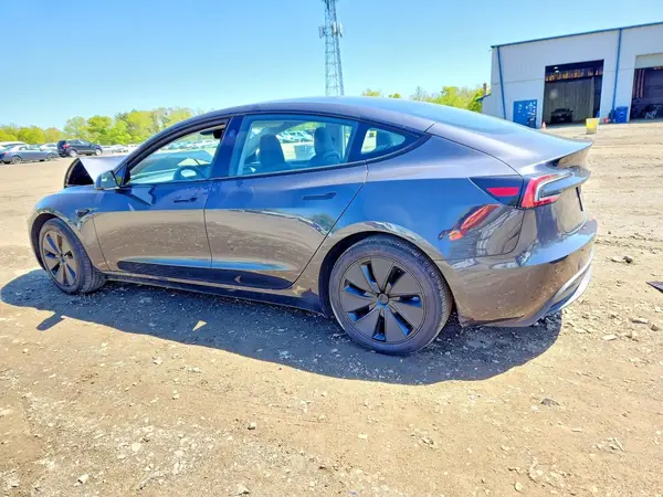 5YJ3E1EA7RF785993 2024 TESLA MODEL 3 - Image 2