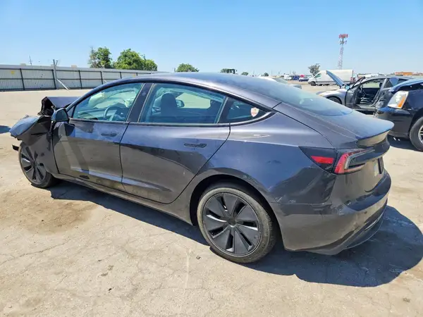 5YJ3E1EA7RF824727 2024 TESLA MODEL 3 - Image 2