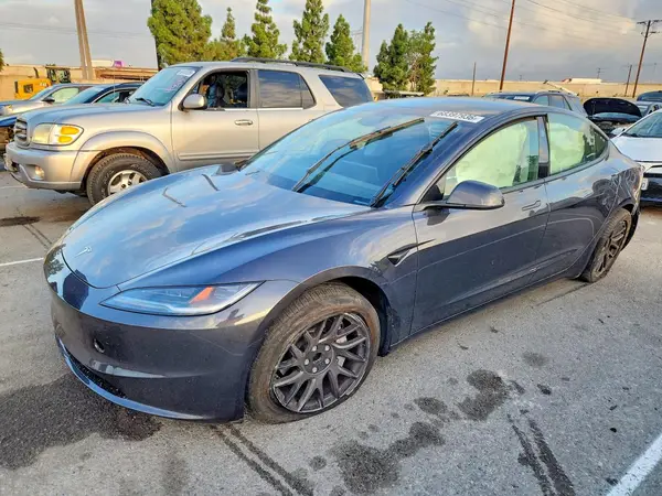 5YJ3E1EA7RF827904 2024 TESLA MODEL 3 - Image 1