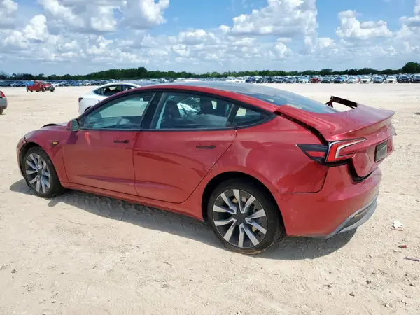 5YJ3E1EA7RF829538 2024 TESLA MODEL 3 - Image 2