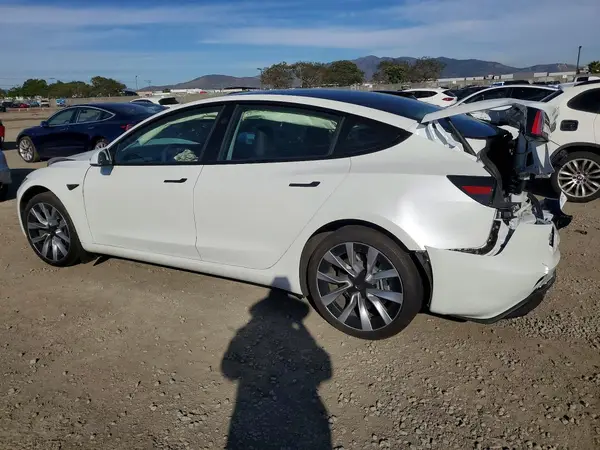 5YJ3E1EA7RF830639 2024 TESLA MODEL 3 - Image 2