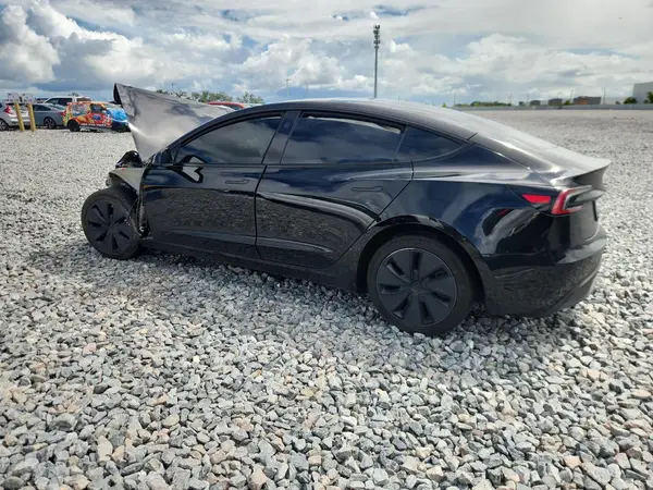 5YJ3E1EA7RF834366 2024 TESLA MODEL 3 - Image 2