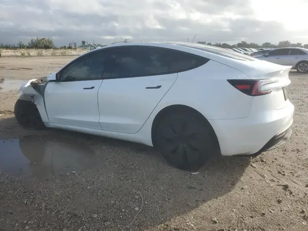 5YJ3E1EA7RF858425 2024 TESLA MODEL 3 - Image 2