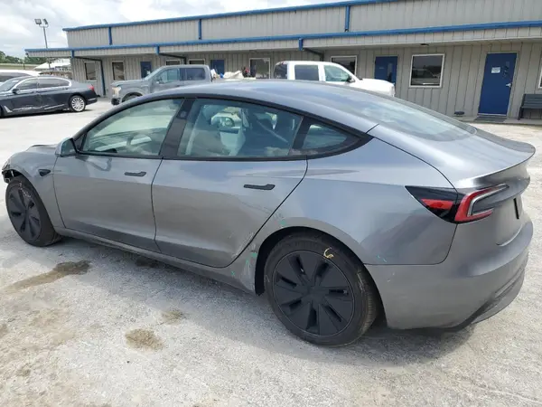5YJ3E1EA7RF860501 2024 TESLA MODEL 3 - Image 2
