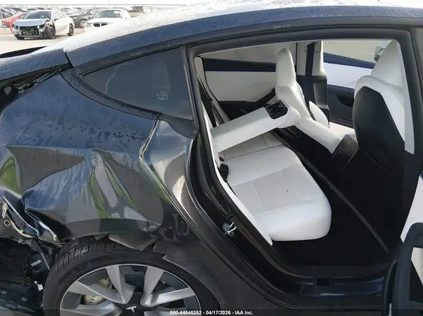 5YJ3E1EA7RF864872 2024 TESLA MODEL 3 - Image 8