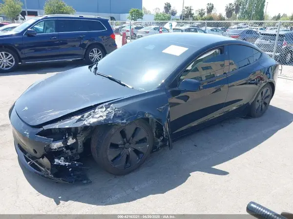 5YJ3E1EA7RF868520 2024 TESLA MODEL 3 - Image 2