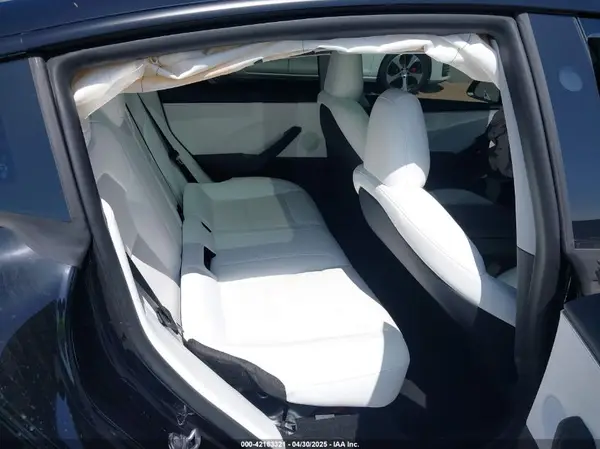 5YJ3E1EA7RF868520 2024 TESLA MODEL 3 - Image 8