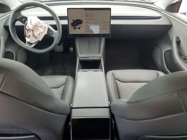 5YJ3E1EA7SF002242 2025 TESLA MODEL 3 - Image 8
