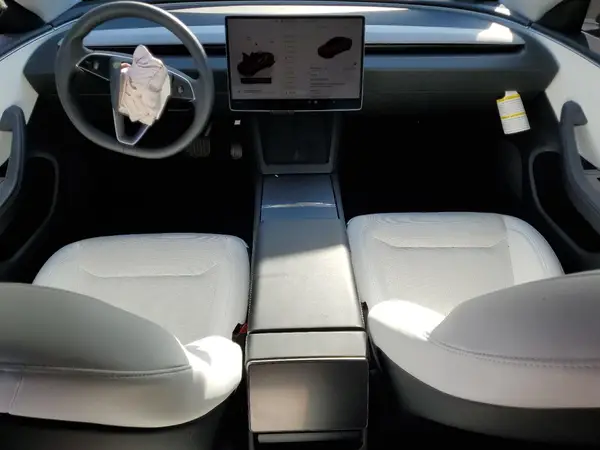 5YJ3E1EA7SF003522 2025 TESLA MODEL 3 - Image 8