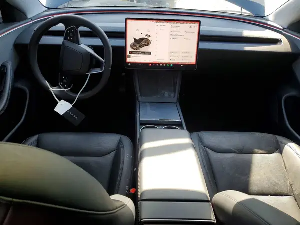 5YJ3E1EA7SF004041 2025 TESLA MODEL 3 - Image 8