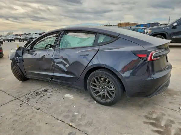 5YJ3E1EA7SF007375 2025 TESLA MODEL 3 - Image 2