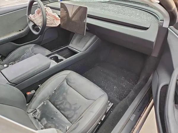 5YJ3E1EA7SF007375 2025 TESLA MODEL 3 - Image 8