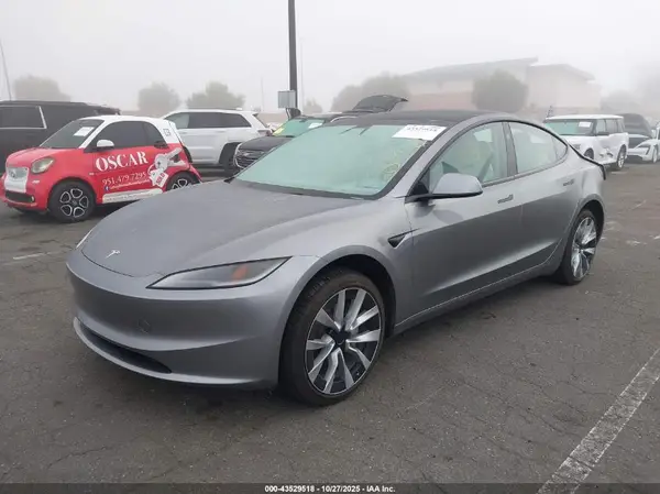 5YJ3E1EA7SF007389 2025 TESLA MODEL 3 - Image 2