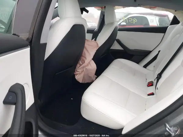 5YJ3E1EA7SF007389 2025 TESLA MODEL 3 - Image 8