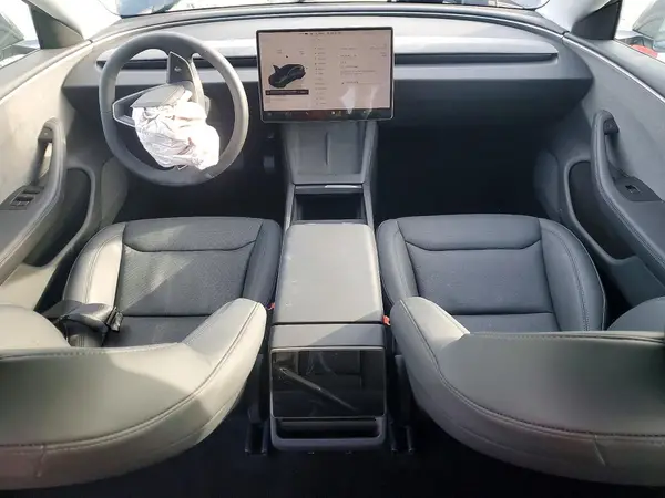 5YJ3E1EA7SF011863 2025 TESLA MODEL 3 - Image 8