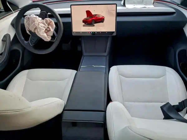 5YJ3E1EA7SF012107 2025 TESLA MODEL 3 - Image 8