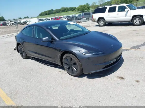 5YJ3E1EA7SF020241 2025 TESLA MODEL 3 - Image 1
