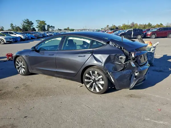 5YJ3E1EA7SF021728 2025 TESLA MODEL 3 - Image 2