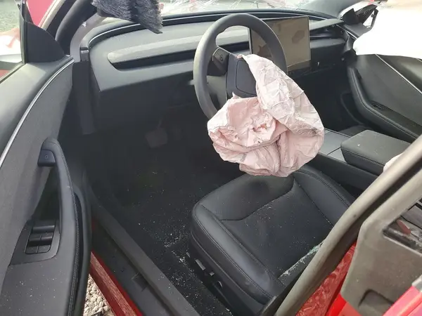 5YJ3E1EA7SF026542 2025 TESLA MODEL 3 - Image 8