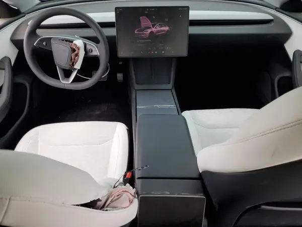 5YJ3E1EA7SF027576 2025 TESLA MODEL 3 - Image 8