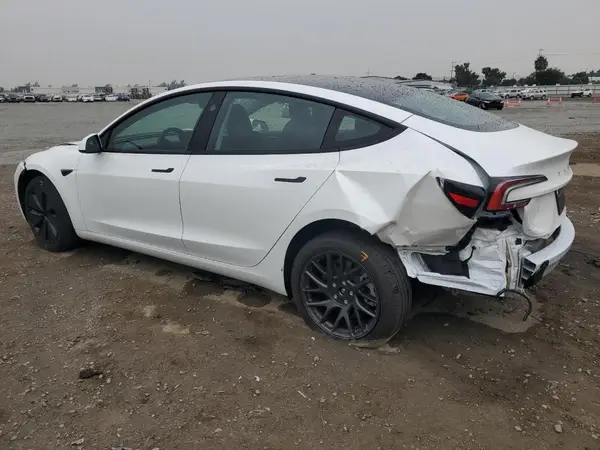5YJ3E1EA7SF028730 2025 TESLA MODEL 3 - Image 2
