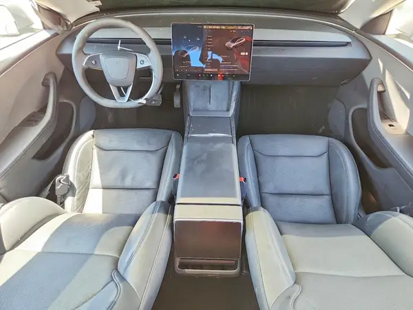 5YJ3E1EA7SF028775 2025 TESLA MODEL 3 - Image 8