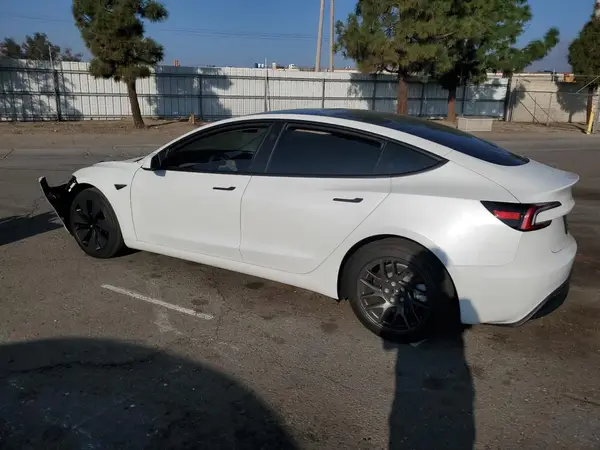 5YJ3E1EA7SF034222 2025 TESLA MODEL 3 - Image 2