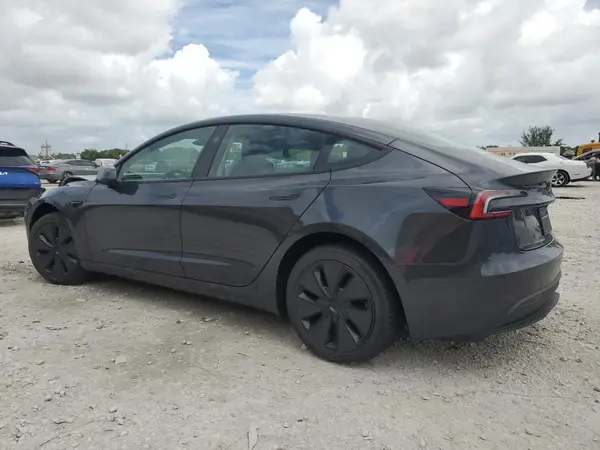 5YJ3E1EA7SF035676 2025 TESLA MODEL 3 - Image 2