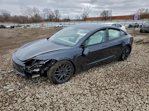 5YJ3E1EA7SF039355 2025 TESLA MODEL 3 - Image 1