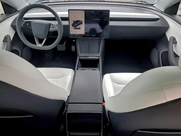 5YJ3E1EA7SF039355 2025 TESLA MODEL 3 - Image 8