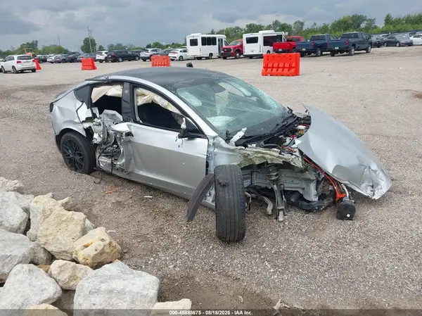 5YJ3E1EA7SF039968 2025 TESLA MODEL 3 - Image 1