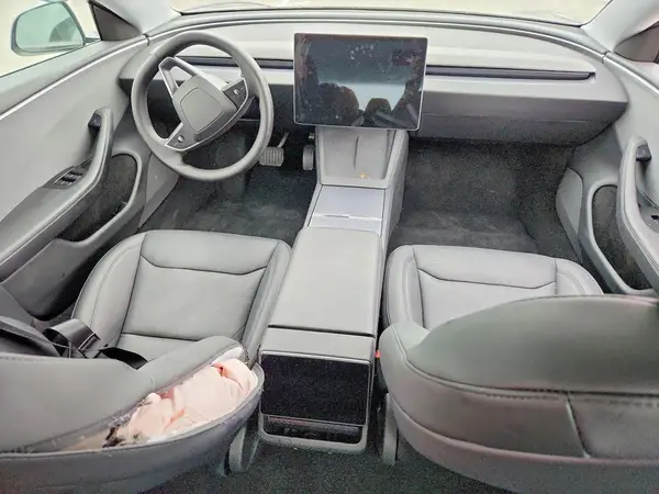 5YJ3E1EA7SF046306 2025 TESLA MODEL 3 - Image 8