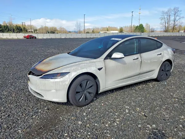 5YJ3E1EA7SF056852 2025 TESLA MODEL 3 - Image 1