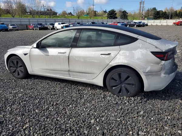 5YJ3E1EA7SF056852 2025 TESLA MODEL 3 - Image 2