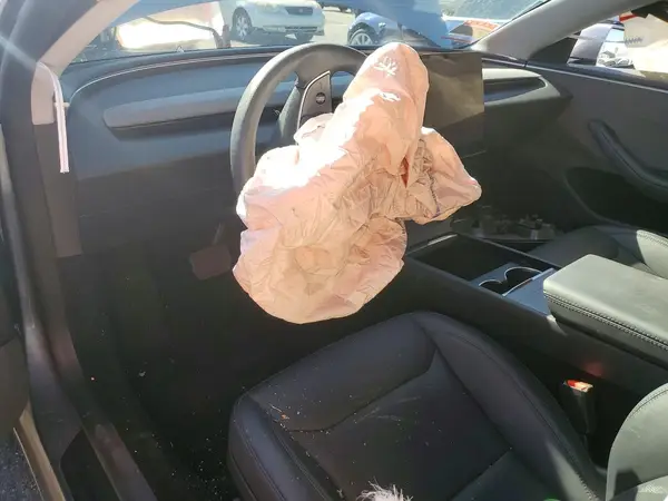 5YJ3E1EA7SF058536 2025 TESLA MODEL 3 - Image 8