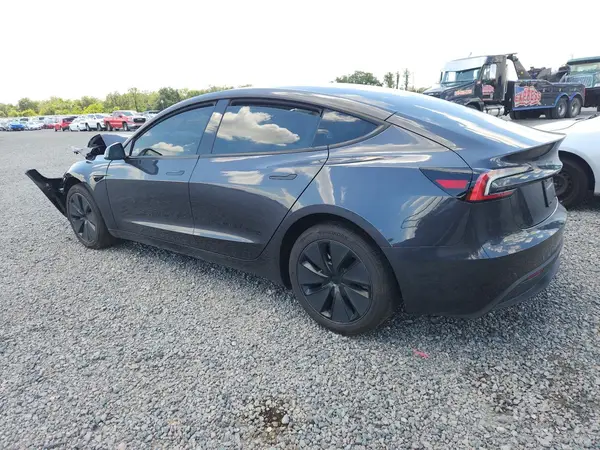 5YJ3E1EA7SF059184 2025 TESLA MODEL 3 - Image 2