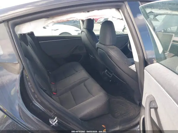 5YJ3E1EA7SF067625 2025 TESLA MODEL 3 - Image 8