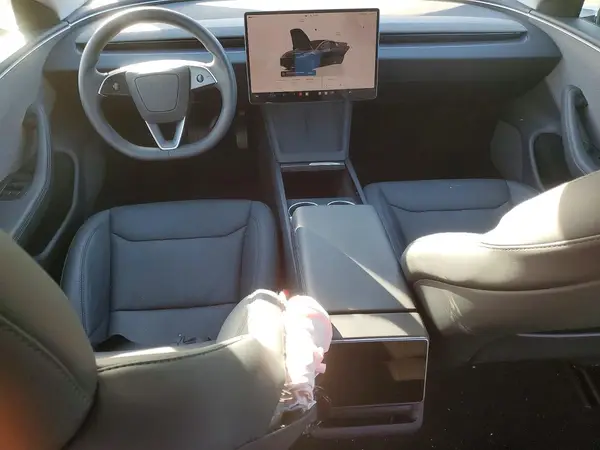5YJ3E1EA7SF070461 2025 TESLA MODEL 3 - Image 8