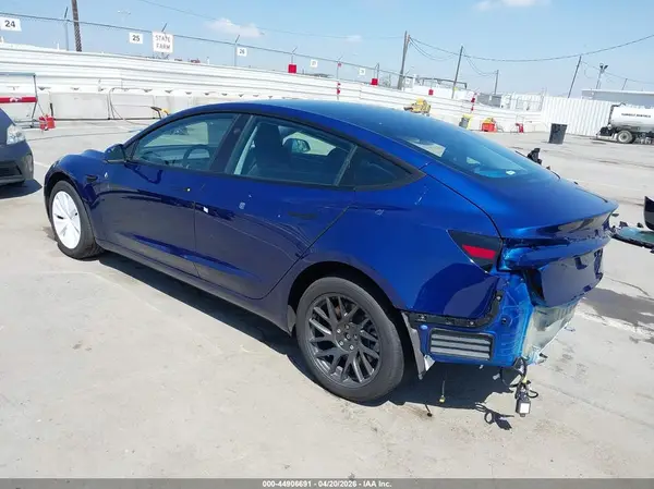 2025 TESLA MODEL 3 IAAI lot 44906691 auction photo 3