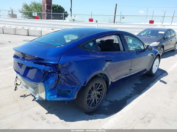2025 TESLA MODEL 3 IAAI lot 44906691 auction photo 4