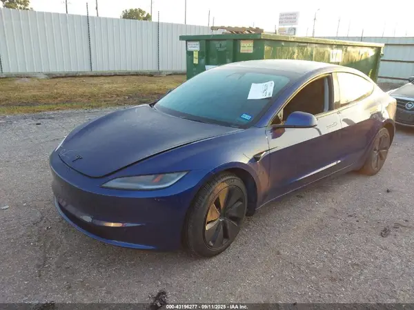 5YJ3E1EA7SF879247 2025 TESLA MODEL 3 - Image 2