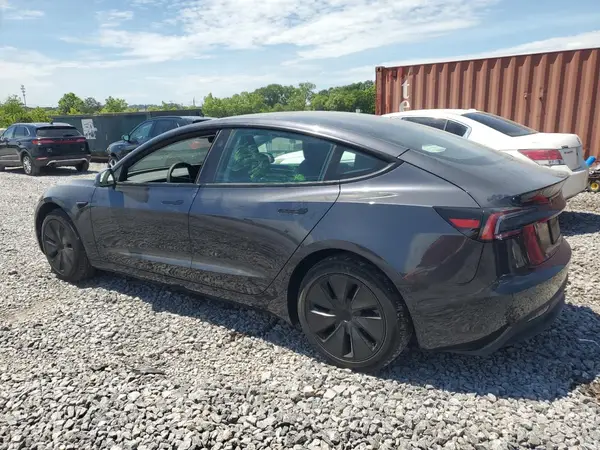 5YJ3E1EA7SF880429 2025 TESLA MODEL 3 - Image 2